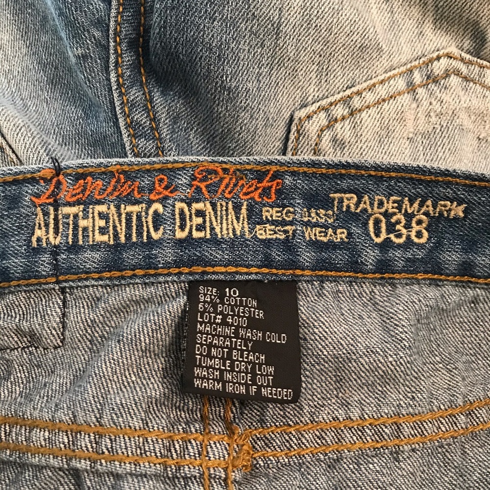 Denim & Rivets Jean - Picture 4 of 5